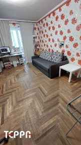 Продаж 2-кімнатної квартири з ремонтом, вул. С. Синенка