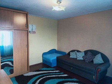 Продам 1-на кімнату квартиру на Дзержинці