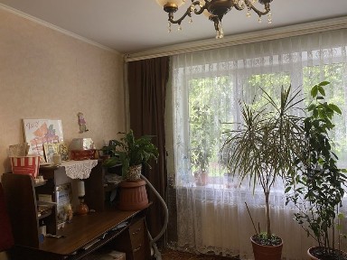 Продам 3 кім квартиру з Автономним опаленням на Мазепи 139