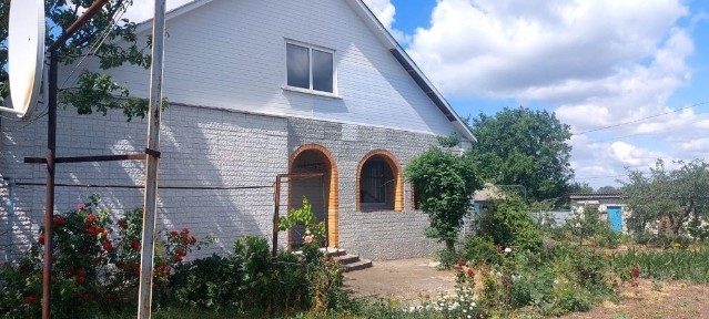 Продам гарний будинок
