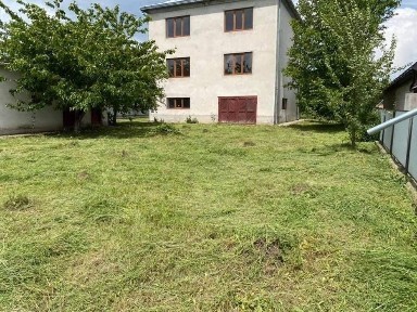 Світлий будинок для сім‘ї!