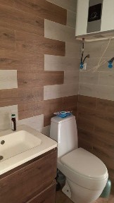 . Продаж гарного будинку біля води у ДК 