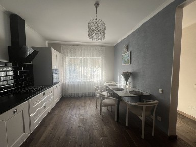 Здамо гарний сучасний будинок для сімʼі