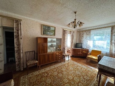 Терміново! Продаж 3-кімнатної квартири, гарне місцерозташування!