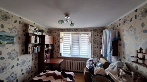 2х кімнатна комунальна квартира