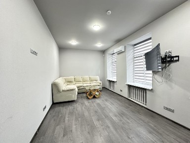 Кабінет 25м в центрі, р-н Макдональдс ( ціна з комунальними)