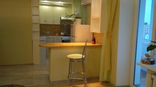 Миргород центр, поряд курорт і річка, 1 к. квартира студія.