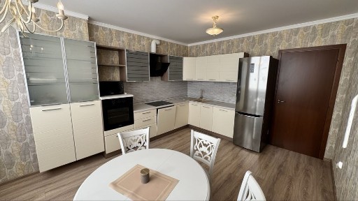 Є. Чавдар 3 перша здача 2 кімнати метро Осокорки Бажана Позняки оренда