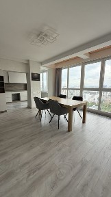 Київ, Шевченківський, Богдана Хмельницького 39