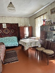 Продаються два будинки за ціною одного у селі Чемер!