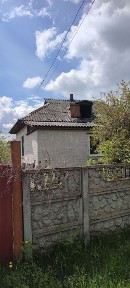 Цегляний будинок в центрі с. Анисів 15 км до міста