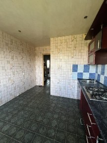 Продам 4 кімнатну квартиру по вулиці Співдружності 40