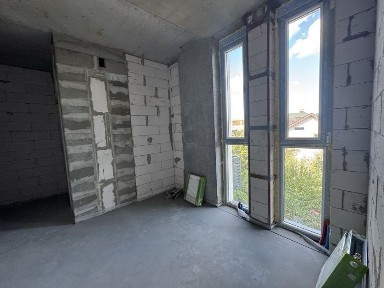 Продам 1 кк вул. Осіння, 28