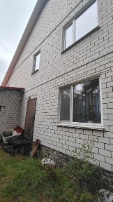 Продаж будинку у близкому пригороді!