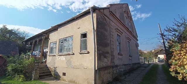 Частина приватного будинку в центрі міста Старий Самбір.