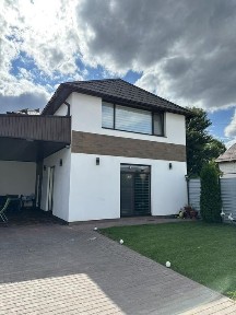 Продається сучасний і затишний приватний будинок. Дмитро