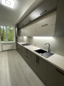 Продам 3к квартиру - сталінку м Кам‘янське /ремонт / Газове опалення
