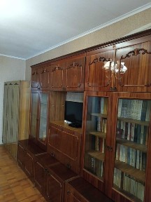 Здається 1-к квартира біля метро 