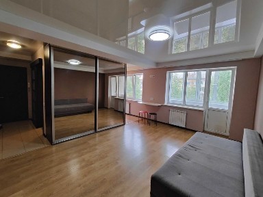 Продам 2к ремонт Харківське шоссе 18/1 Дарницька площа Гашека Мегасіті
