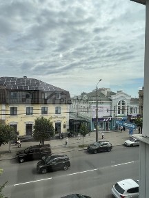 Продаж 3-кімнатна квартира в центрі міста