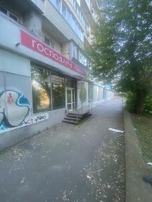 Пр. Перемоги, 148/1. 871м. кв. Срочно! 679у. о. м. кв. Без коміссії!