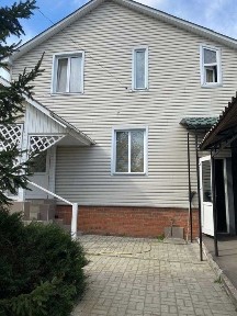 Будинок на березі річки Псел. ТОРГУЄМОСЬ