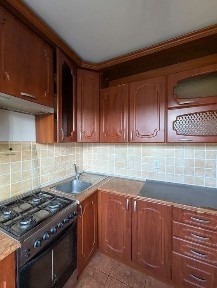 Продається 3 кім. і/о. Центр міста. Вул. Пулюя