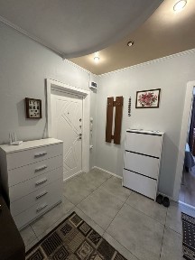 2 кімнатна квартира поруч з гімназією