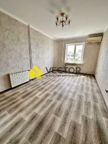 Двокімнатна з ремонтом. По КІЛЬЦЮ. ХОРОШИЙ ТОРГ!