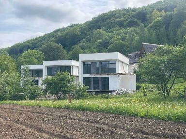 Власний будинок в серці Карпат, Яремче готовий до ремонту ділянка 5сот