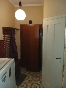 Двохкімнатна квартира з гаражем в тихому кварталі Берегова