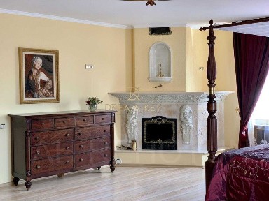 Будинок на 6 кімнат поряд Щасливе, Гора, Золочі