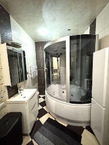 Продаж ТРЬОХкімнатної новобудови з ремонтом та меблями