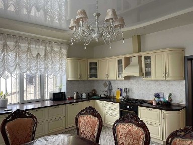 Дом в центральній частині міста ТРЦ Київ