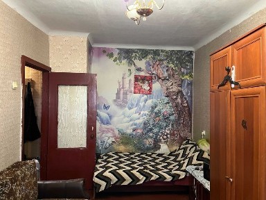 Продам 1-к. квартиру, в центрі міста, вул. Успенсько-Троїцька, 5