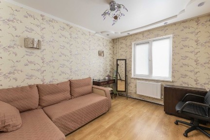 Київ, Дарницький, вулиця Бориса Гмирі 9А