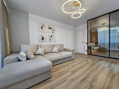 Продаж квартири по вул. Будного 26 Б, 70м кв.