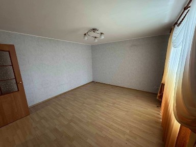 3к квартира, 64м, автономка, вул Соборна, центр, школа №1