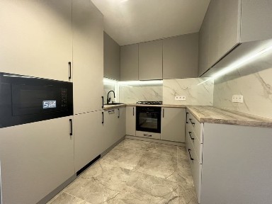 Стильна 2/х кім на вул. Білогірська, близько до центру