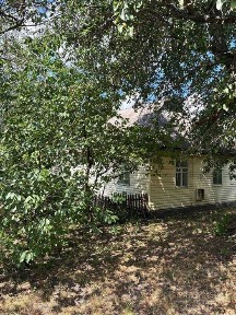 Продається хата в с. Карашина біля м. Корсунь-Шевченківський