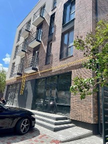 Продаж приміщення по вул. Польового