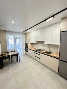 Продаж 1-кім+кухня-студія вул. Залізнична ЖК Веселка, ближній центр