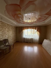 Продаж 3к квартири Молоді 33-квартал