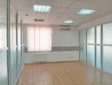 Ціна вказана разом з компослугами! 5-кімнатний офіс: 157 кв/м, з кухнею, кондиціонерами і доступом 24/7, вул. Січових Стрільців