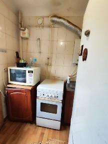 Продам 3 кімнатну в центрі