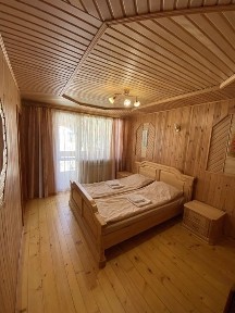 Житло в Яремчі подобово | Номери в приватній садибі