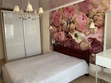 Трикімнатна квартира подобово в центрі