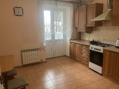 Продам 1-кімнатну квартиру на Подолі. Власник! Без комісії!