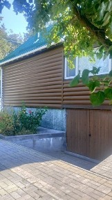 Продаж 2-поверх. чудового будинку біля водойми.