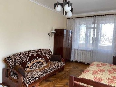 Киев, Белорусская ул., 21